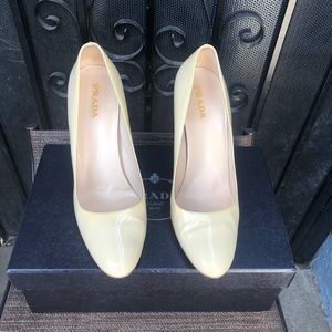 Prada Vernice Classic Heels Nude
